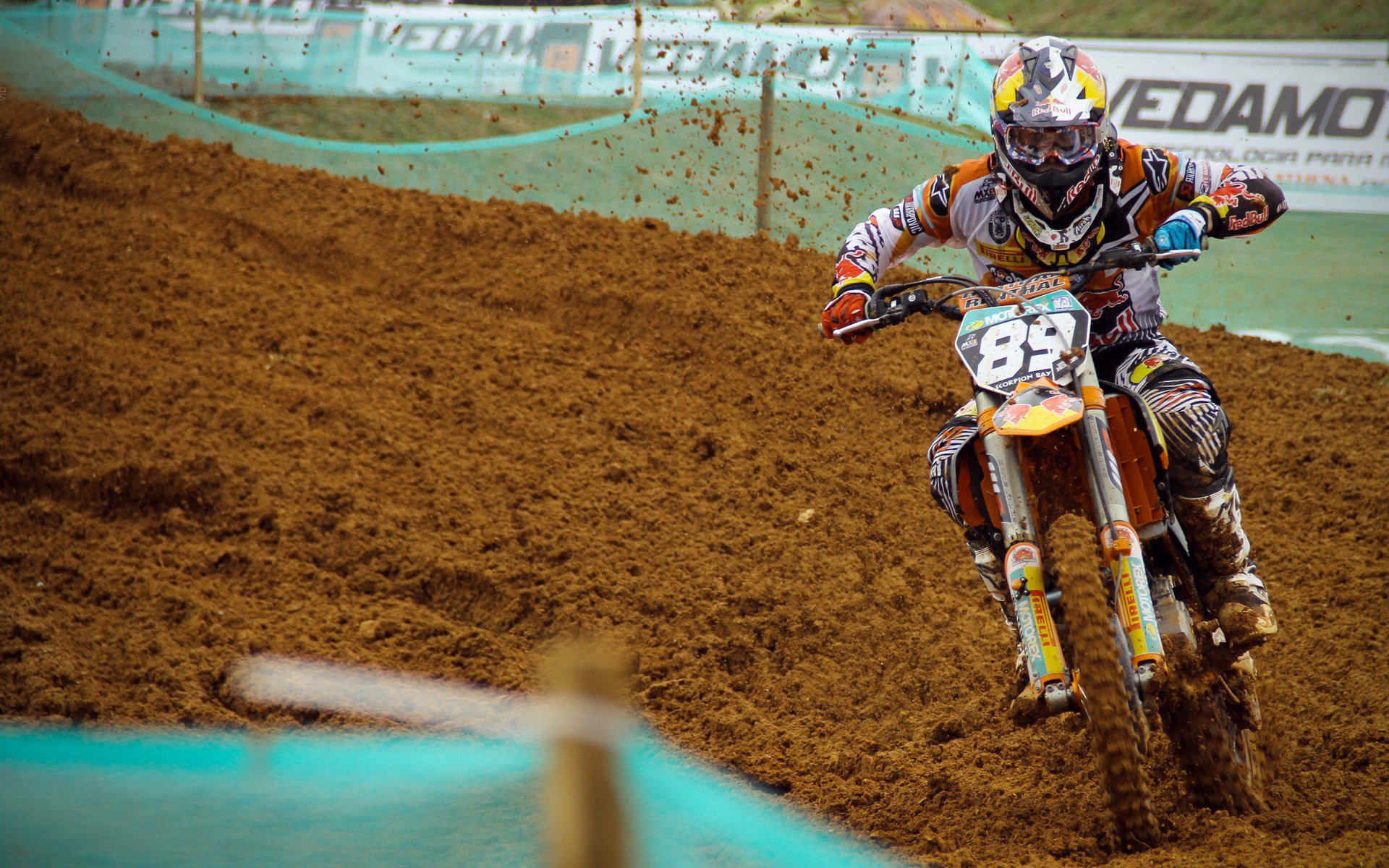 “西甲焦点战：争夺冠军的战火再次点燃”，西甲精彩